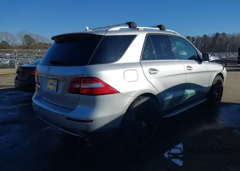 2012 Mercedes-Benz Ml 350 4Matic z USA, uszkodzony, nr VIN 4JGDA5HB7CA072261